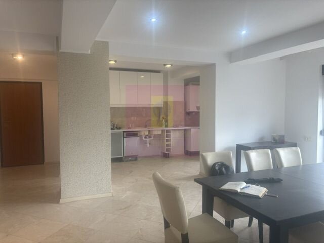 Apartament 4 camere Baneasa- Sisesti.